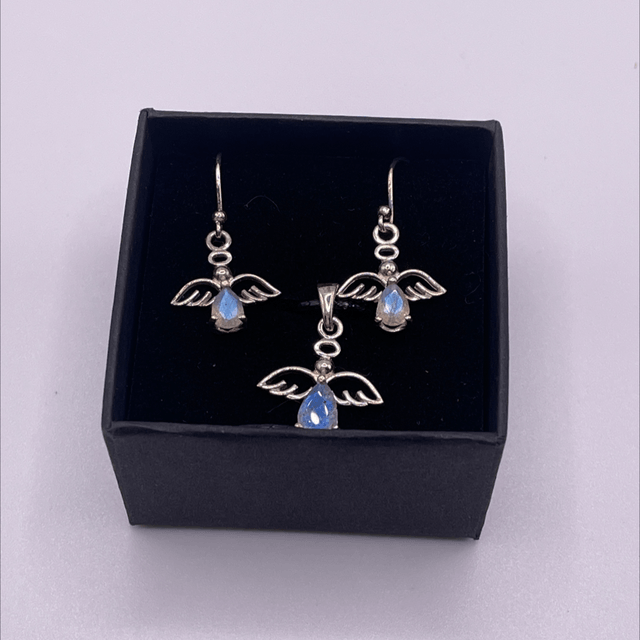 Rainbow Moonstone Pendant & Earing Set Boxed