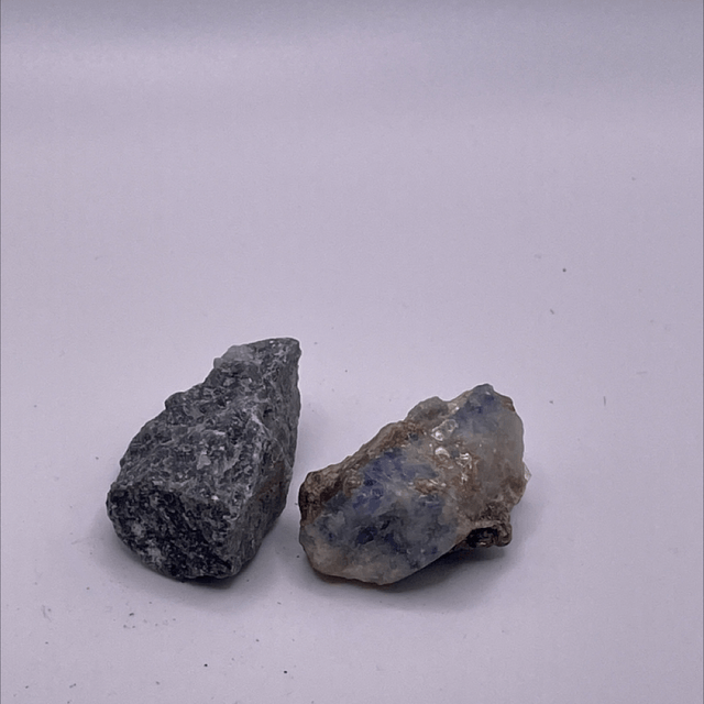 Raw Saphire in Mica