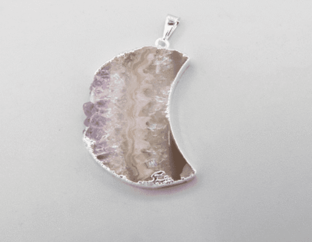 Agate Cresent Moon Pendant
