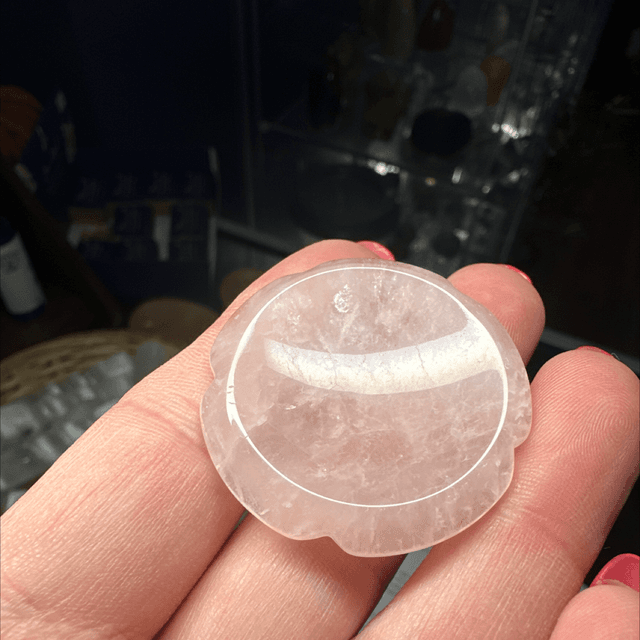 Rose Quartz Flower Thumbstone 